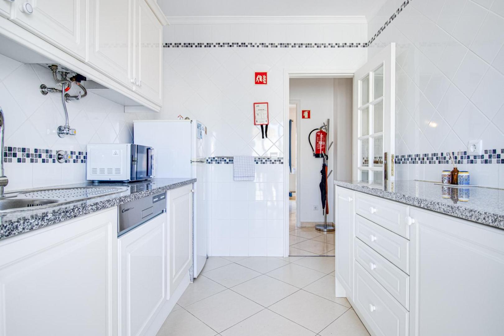 Old Town 2Br 50M Ocean W/ Ac Wi-Fi Parking Terrace Leilighet Albufeira Eksteriør bilde